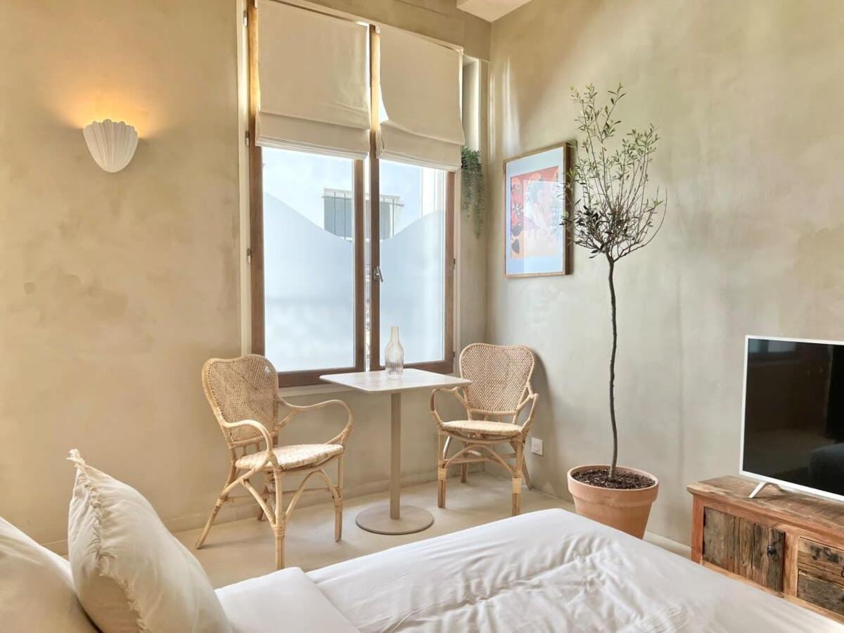 Studio De Charme Pour Un Sejour En Amoureux - 2P - Flat-Guest Paris Dış mekan fotoğraf